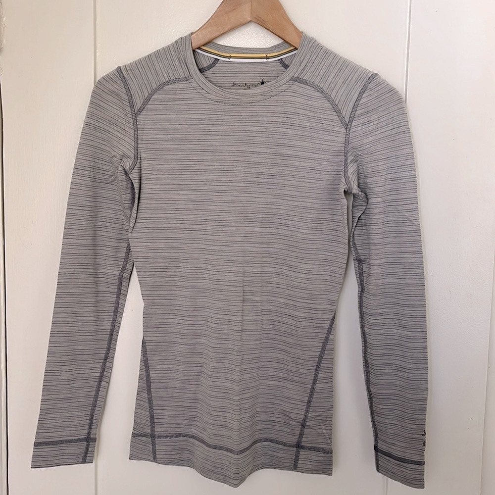 Women’s Smartwool Merino Wool base layer LS shirt XS, NWOT